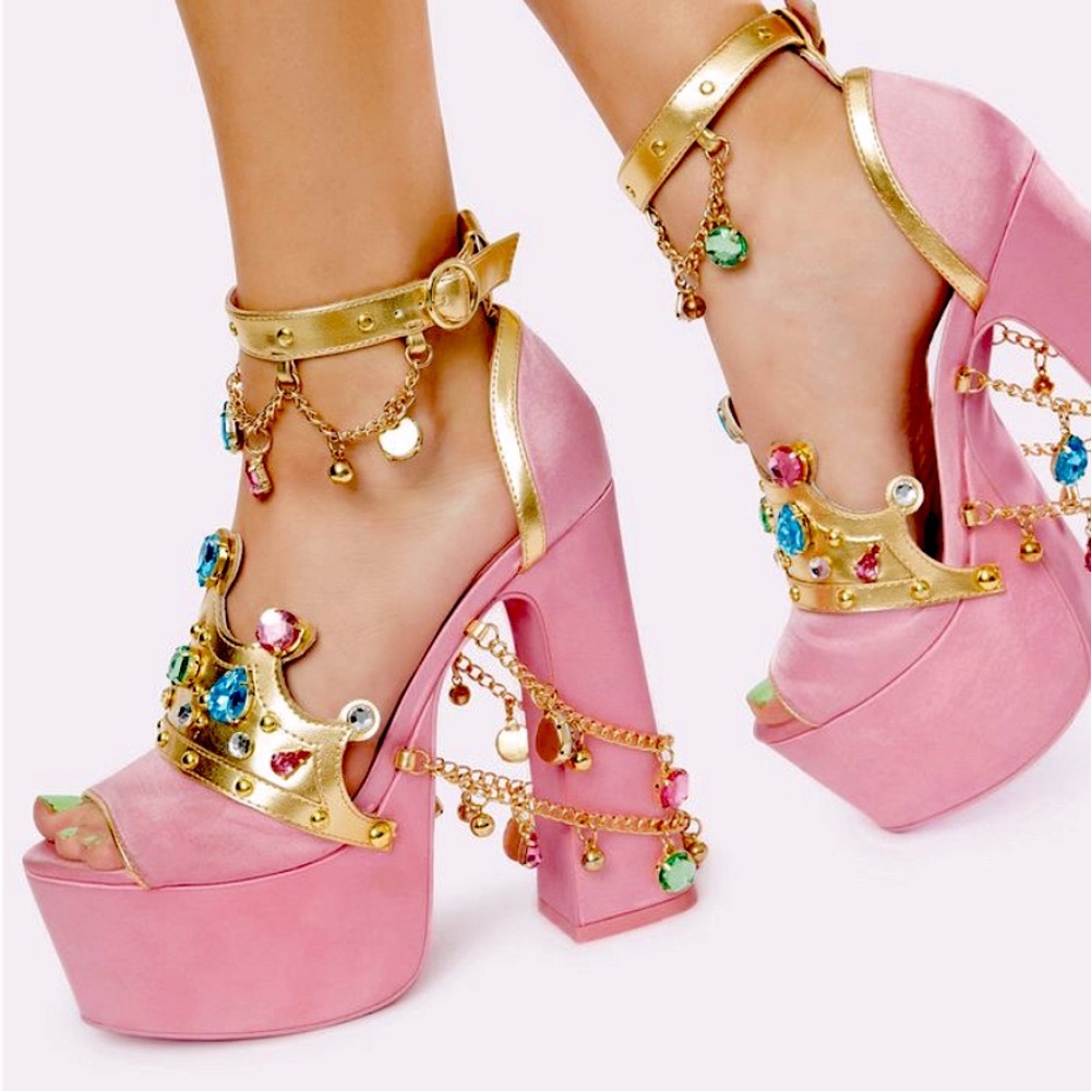 Sugar Thrillz “Crowned Charmer” Platform Heels – Size 5
